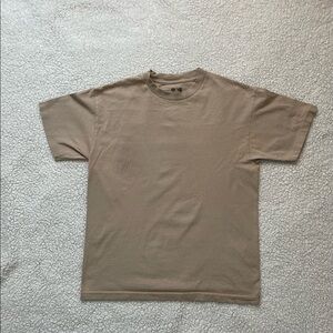 Women’s tan t-shirt